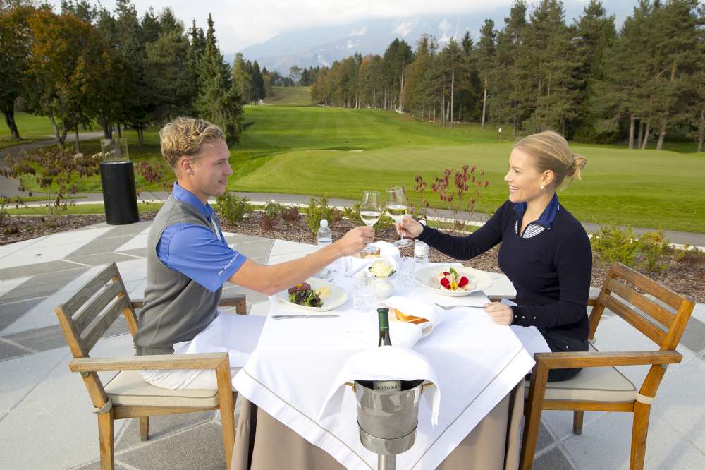 Cena después de partida de golf