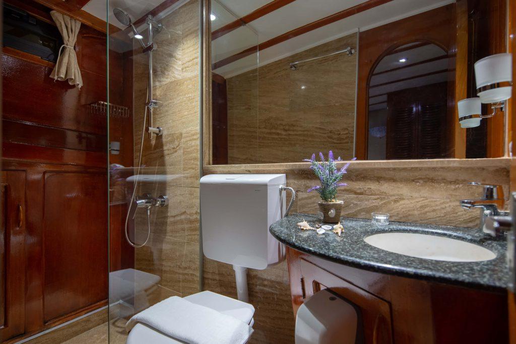 Eleganza - Bathroom